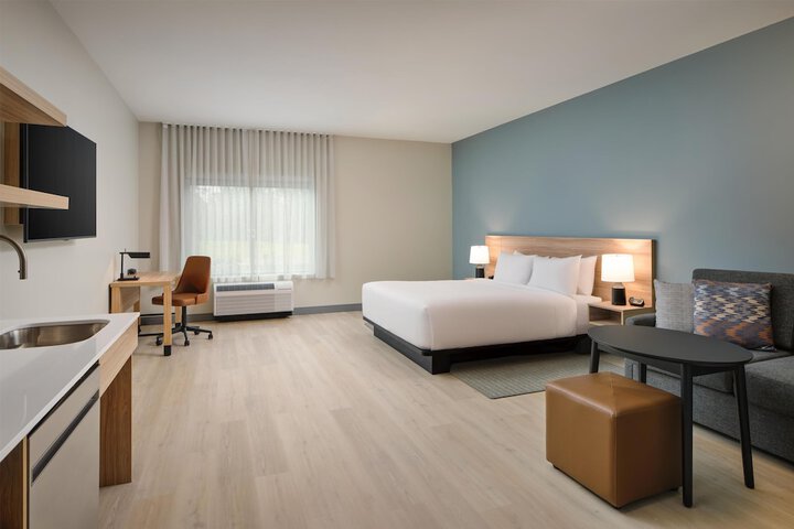 Room 10 of 31