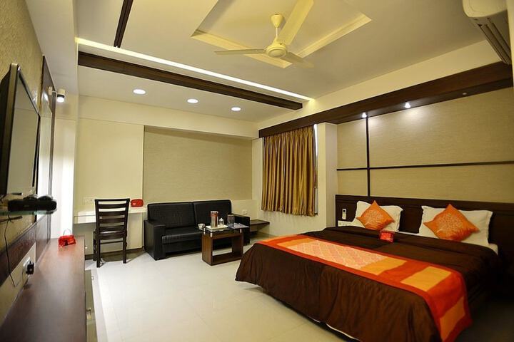Room 7 of 24