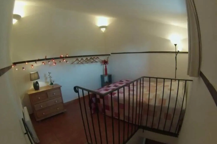 Room 4 of 24