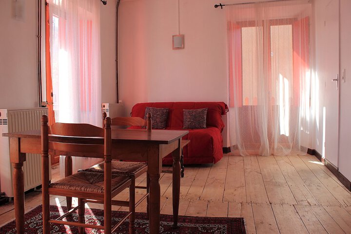 Room 28 of 67
