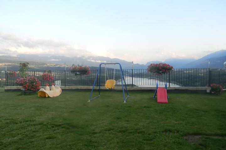 Childrens Activities 12 of 27