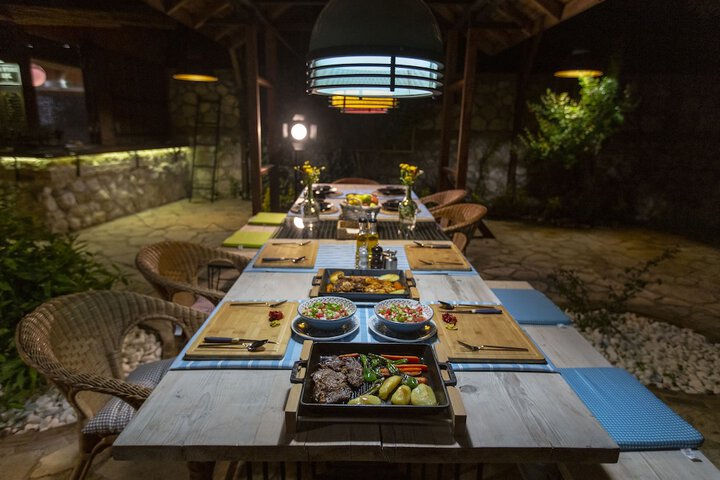 Dining 54 of 85