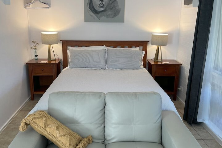 Room 6 of 50