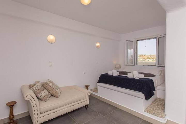 Room 2 of 9