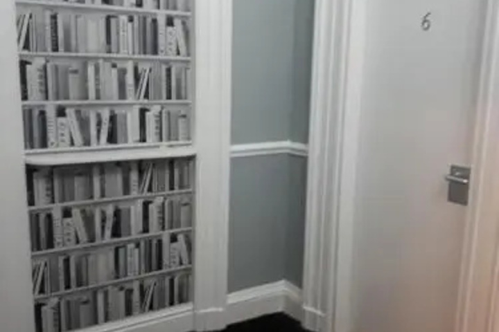 Room 16 of 25