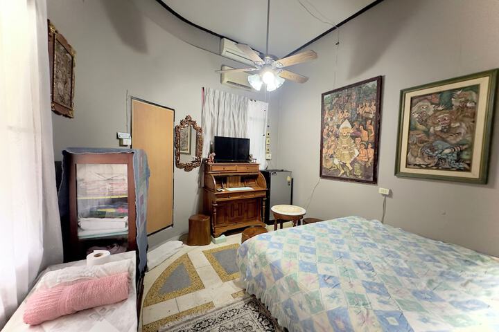 Room 26 of 39