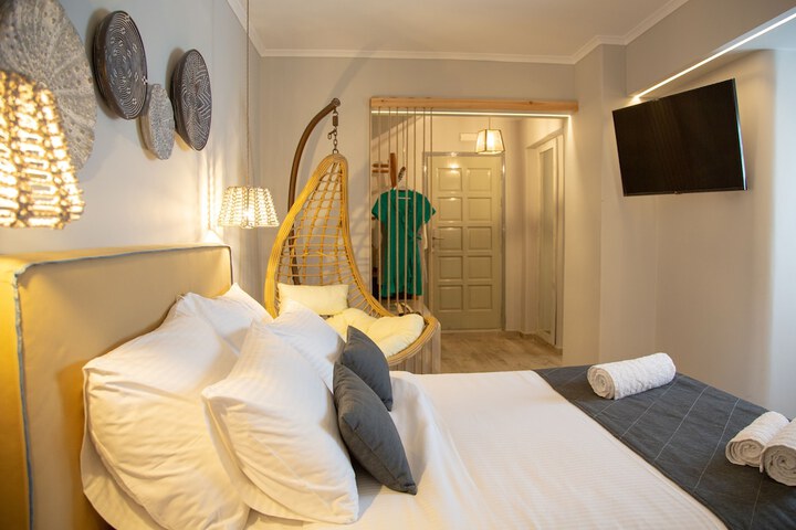 Room 10 of 87