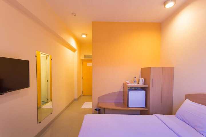 Room 15 of 62