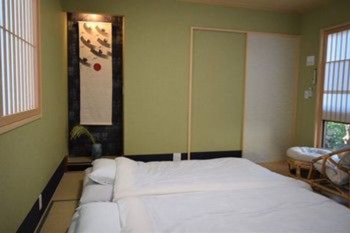 Room 20 of 33