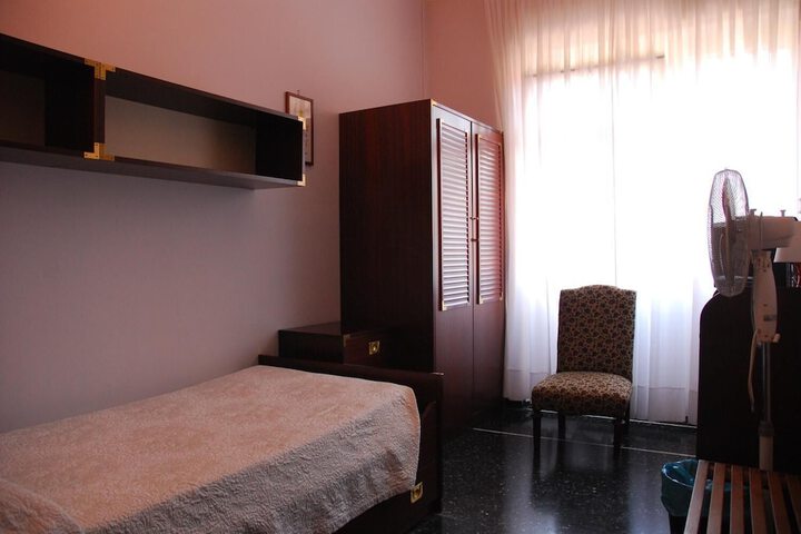Room 18 of 42