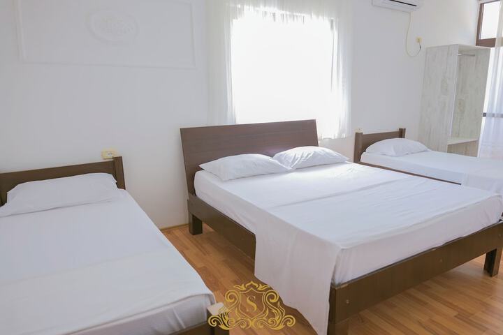 Room 46 of 129