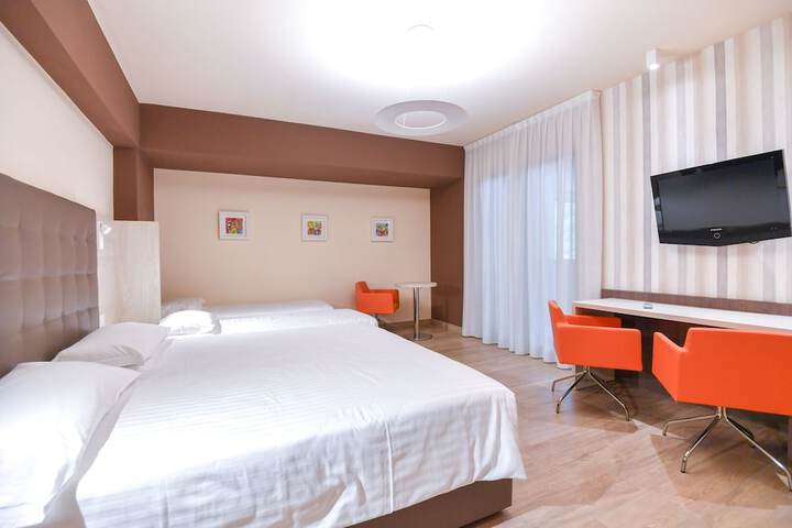 Room 46 of 155