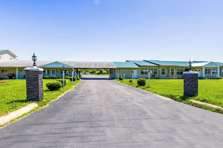 Image of Country Hearth Inn & Suites by OYO Sturgis