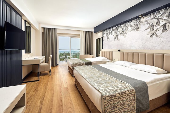 Room 21 of 120