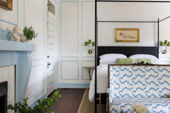 Room 2 of 40