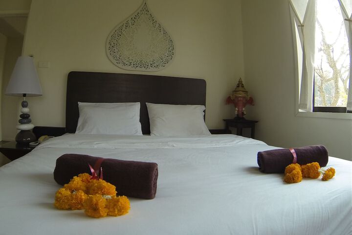 Room 4 of 115