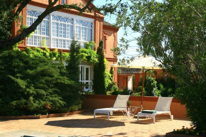 Pool Hotel