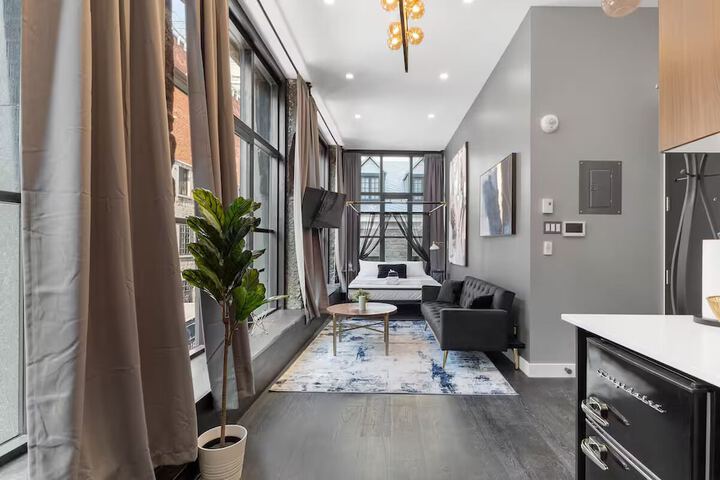Room 42 of 62