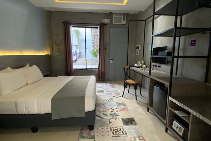Room 34 of 69