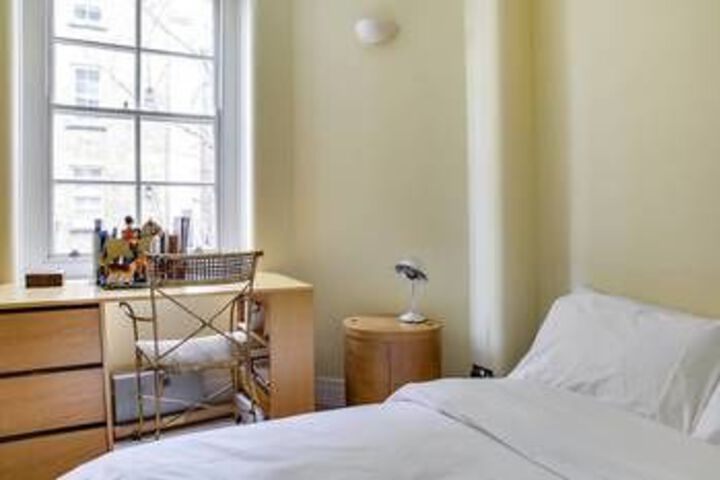 Bright Spacious 2BR Home Near Victoria