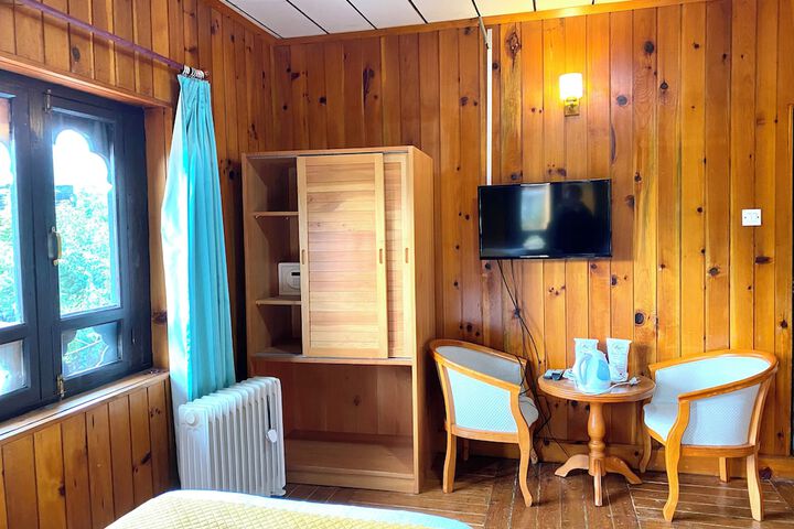 Room 14 of 84