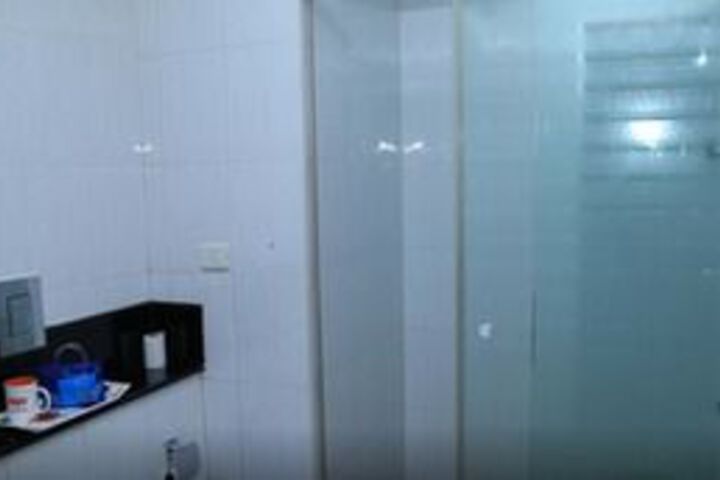 Room 4 of 30