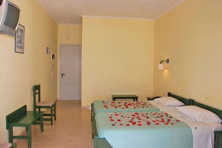 Room 17 of 53
