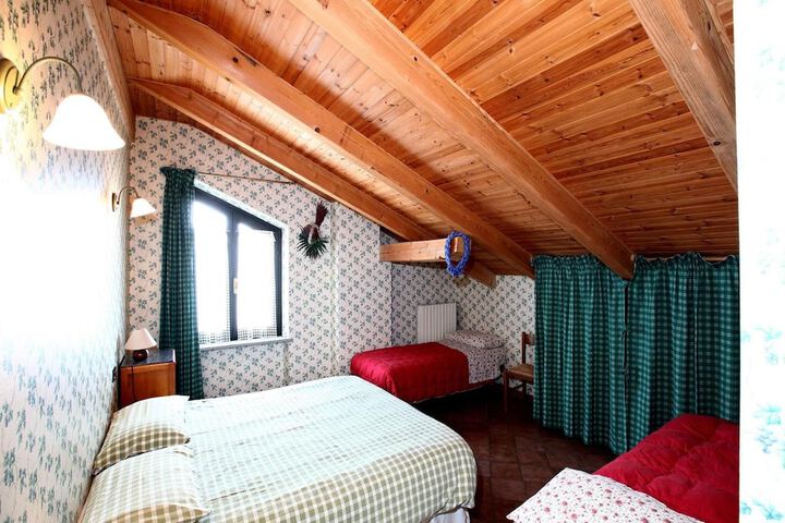 Room 10 of 46