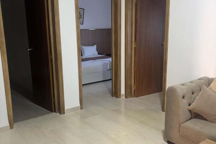 Room 34 of 68