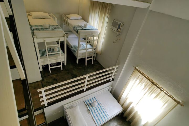 Room 22 of 37