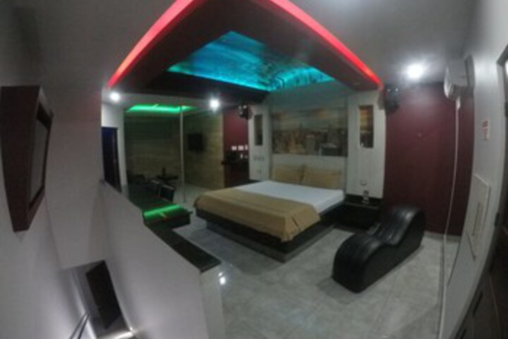 Room 46 of 78