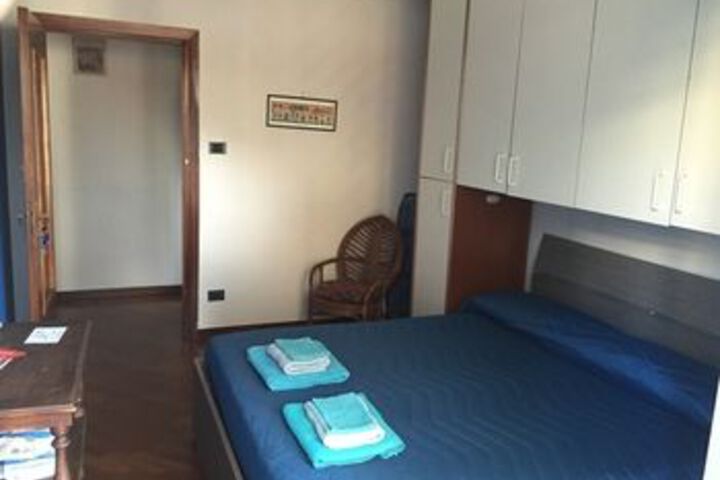Room 13 of 25