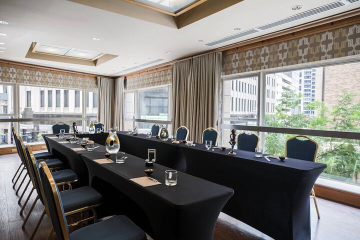 Meeting facility