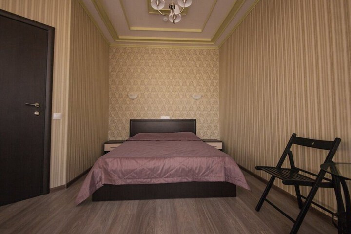 Room 48 of 86