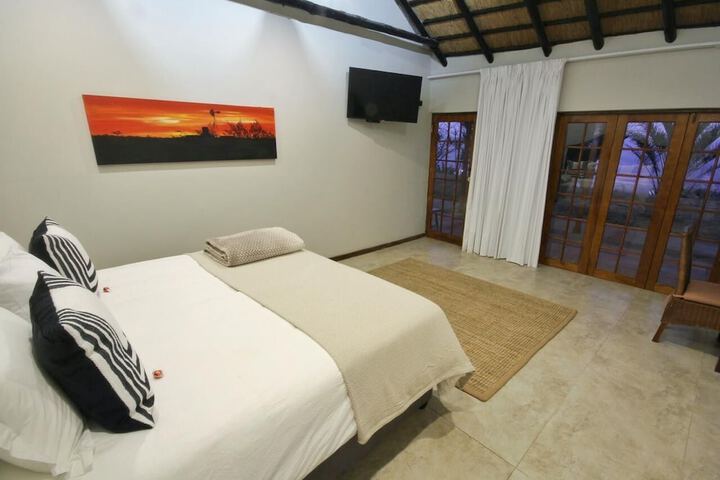 Room 2 of 44