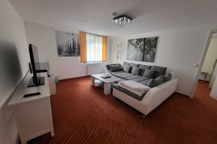 Lounge 50 of 64