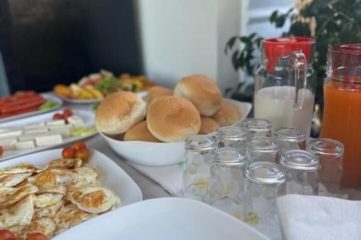Breakfast/Coffee Service 62 of 65