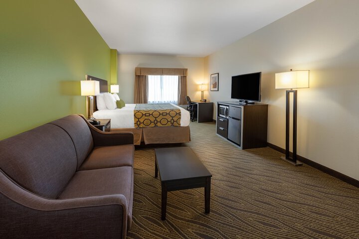 1 King Bed (4 of 24)