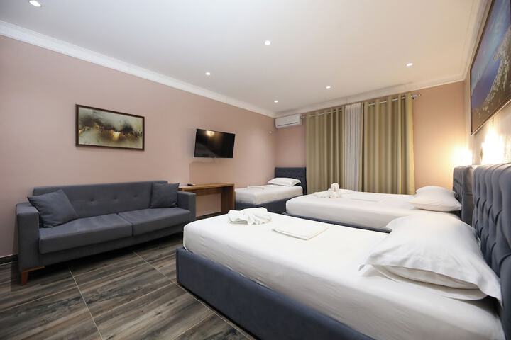 Room 45 of 99