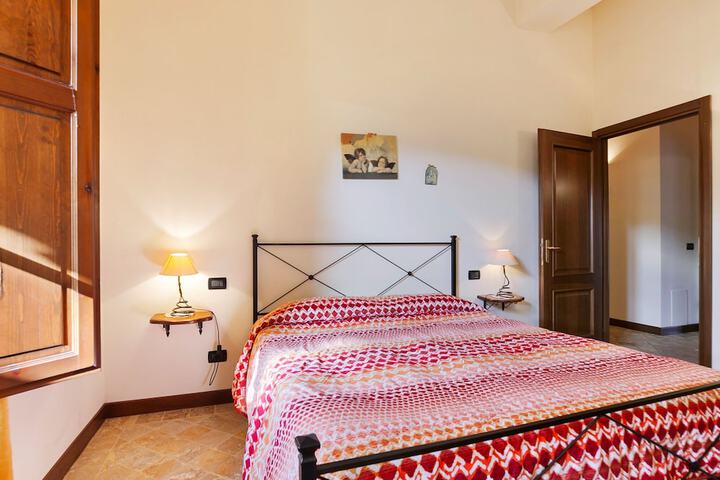 Room 10 of 26