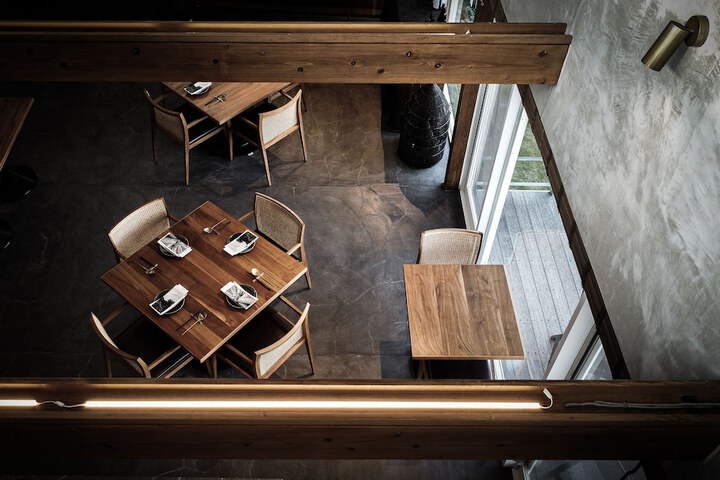 Dining 42 of 72
