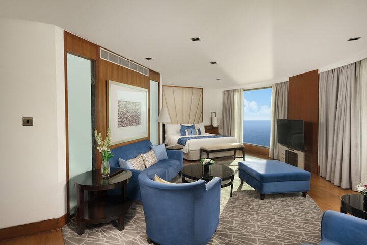 Room 16 of 159