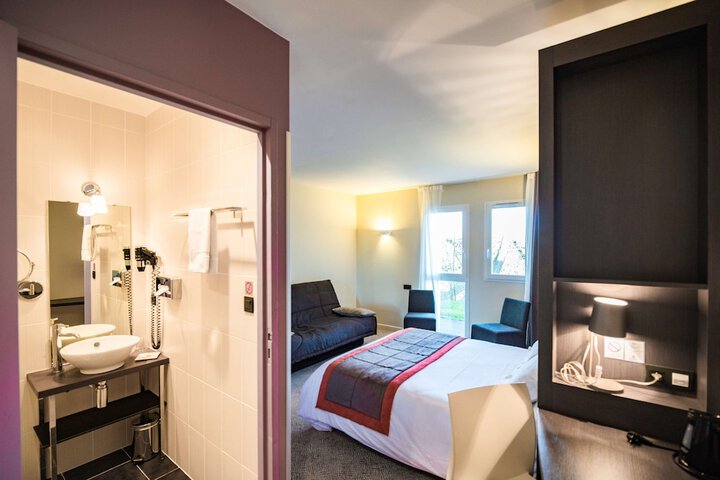 In-room business center