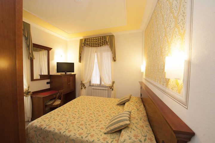 Room 36 of 84