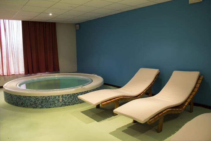 Pool 117 of 148