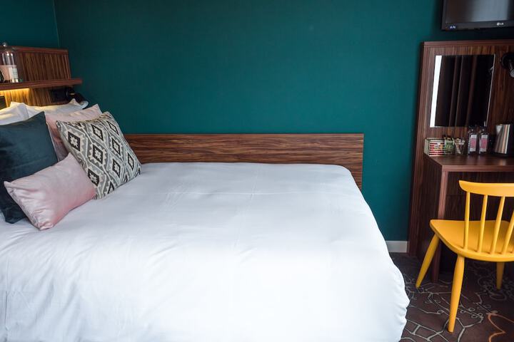 Room 16 of 56