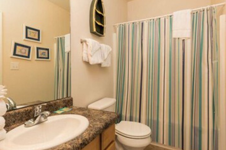 Room 4 of 22