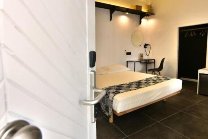 Room 25 of 62