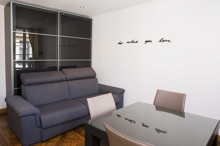 Room 10 of 20