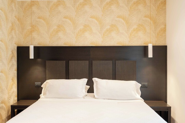 Room 104 of 247